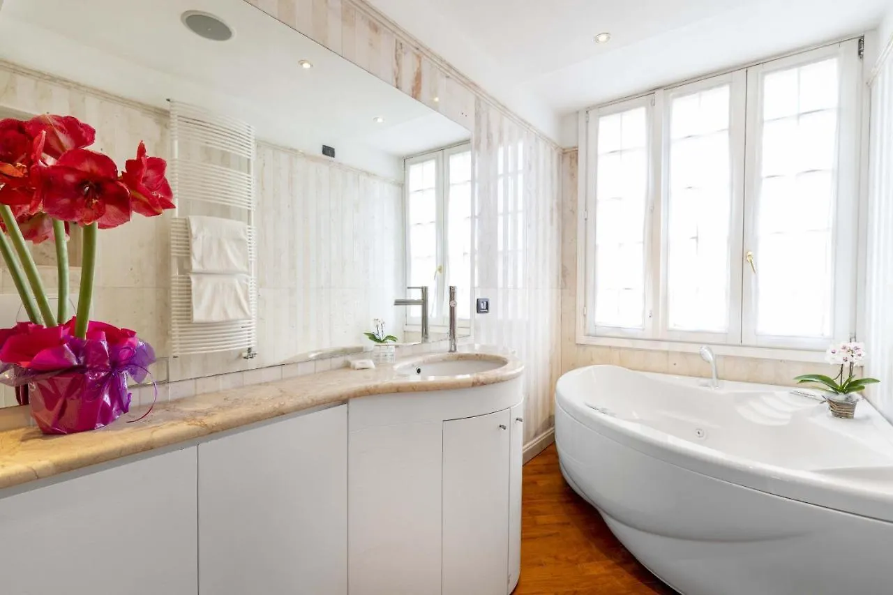 Tolentini Canal View & Terrace By Wonderful Italy Venice Apartment