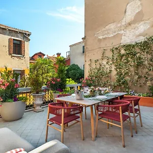 San Barnaba Palace R&r Appartamento